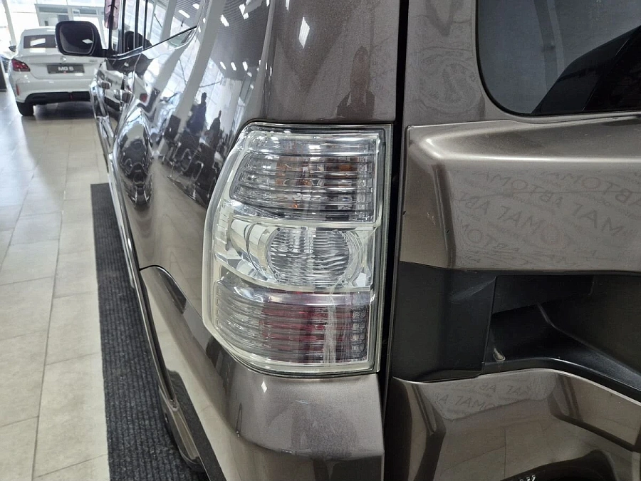 Mitsubishi Pajero, 2015г., полный привод, автомат