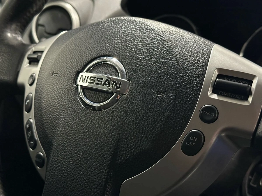 Nissan Qashqai, 2009г., передний привод, вариатор