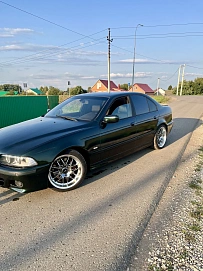 BMW 5 серии, 2002г, задний привод, автомат