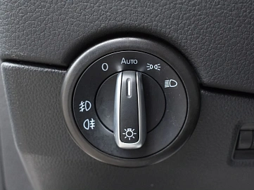 Volkswagen Multivan, 2019г, передний привод, робот