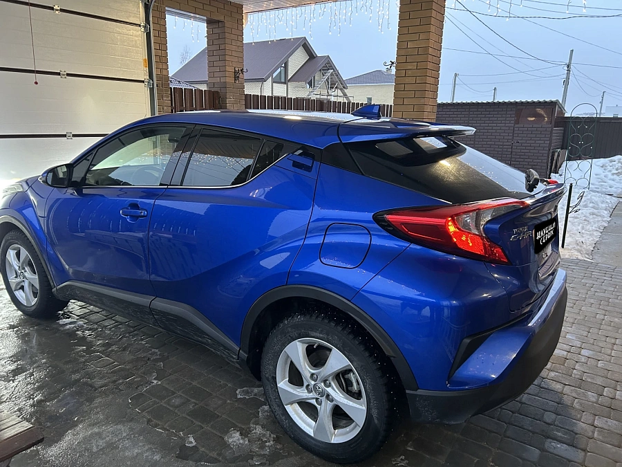 Toyota C-HR, 2018г., передний привод, вариатор