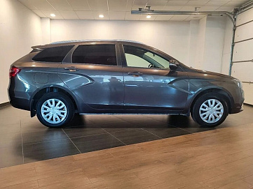 Lada (ВАЗ) Vesta, 2018г, передний привод, механика
