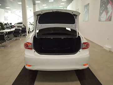 Toyota Corolla, 2012г, передний привод, механика