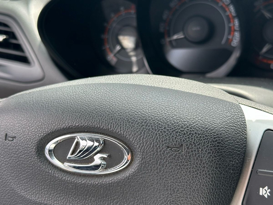 Lada (ВАЗ) Vesta, 2018г., передний привод, робот