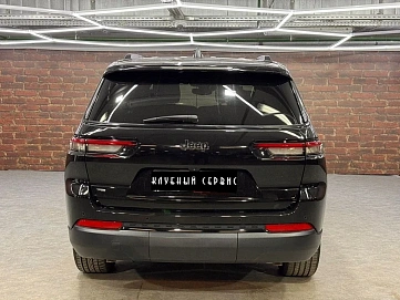 Jeep Grand Cherokee, 2021г, задний привод, автомат