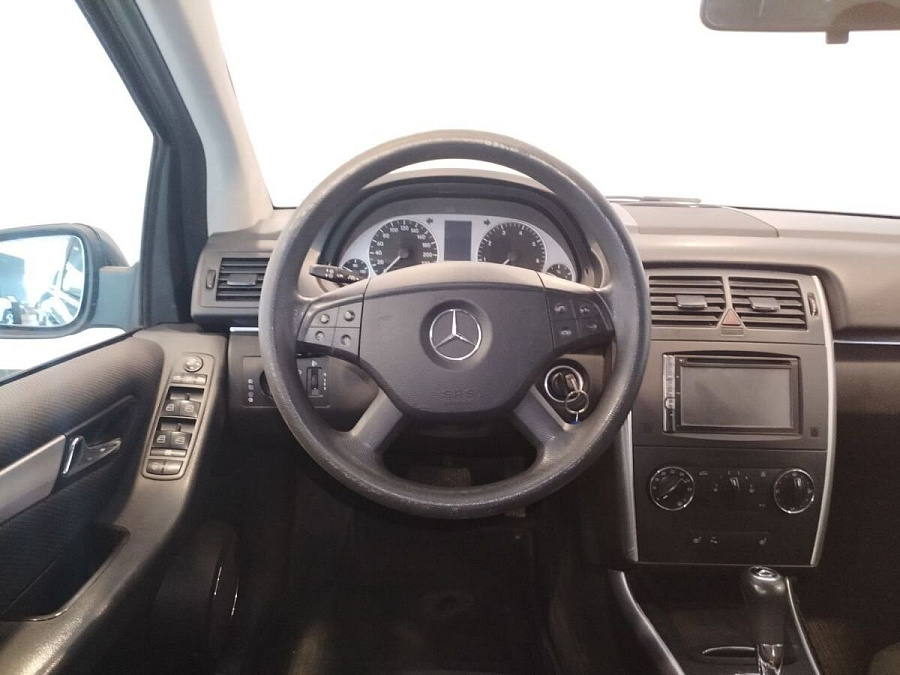 Mercedes-Benz , 2011г., передний привод, автомат
