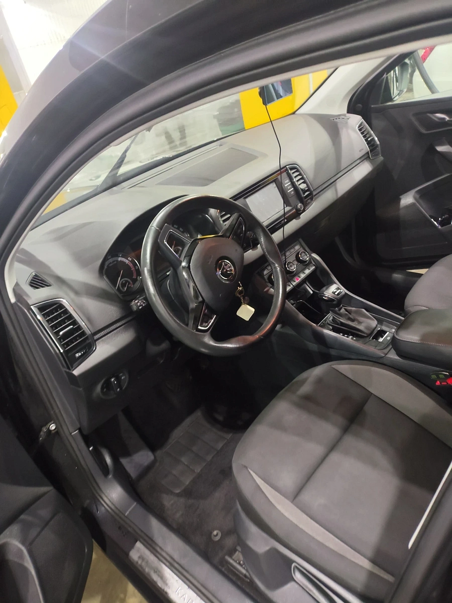 Skoda Karoq, 2020г., передний привод, автомат