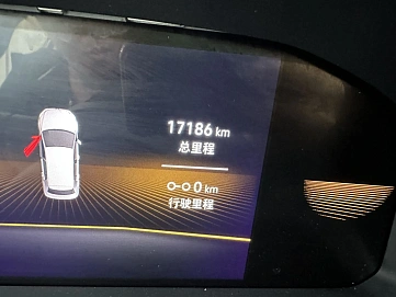 Volkswagen T-Roc, 2023г, передний привод, робот