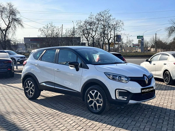Renault Kaptur, 2016г., полный привод, автомат
