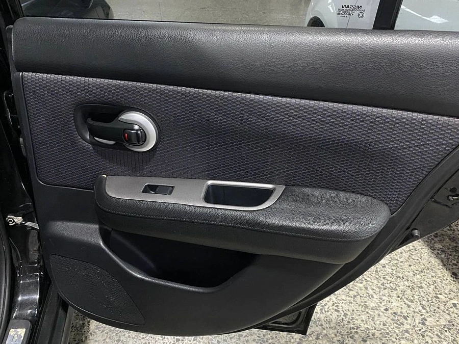 Nissan Tiida, 2008г., передний привод, механика