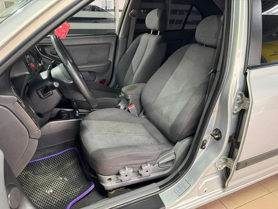 Hyundai Elantra, 2008г., передний привод, автомат