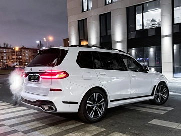 BMW X7, 2022г, полный привод, автомат