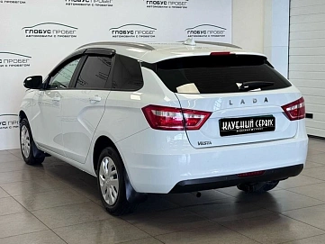 Lada (ВАЗ) Vesta, 2021г, передний привод, механика