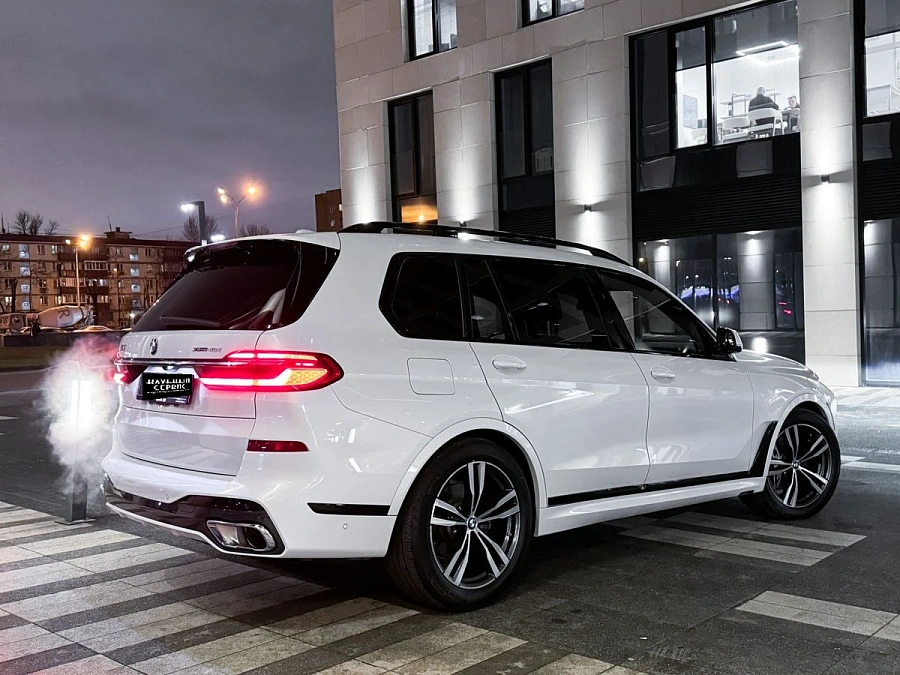 BMW X7, 2022г., полный привод, автомат