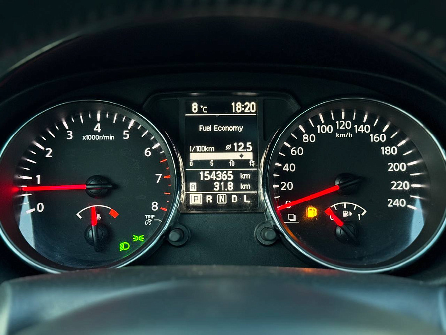 Nissan Qashqai, 2012г., передний привод, вариатор