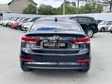 Hyundai Elantra, 2018г, передний привод, автомат