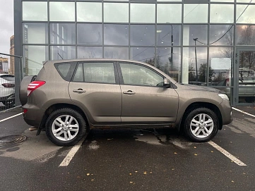 Toyota RAV4, 2012г, полный привод, вариатор