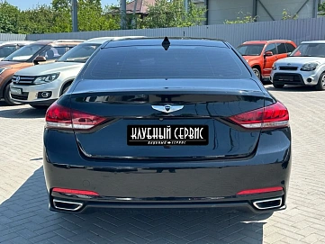 Hyundai Genesis, 2016г, задний привод, автомат