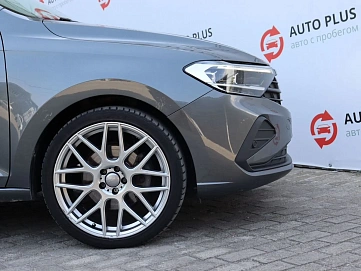 Volkswagen Polo, 2020г, передний привод, робот
