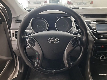 Hyundai Elantra, 2014г, передний привод, автомат