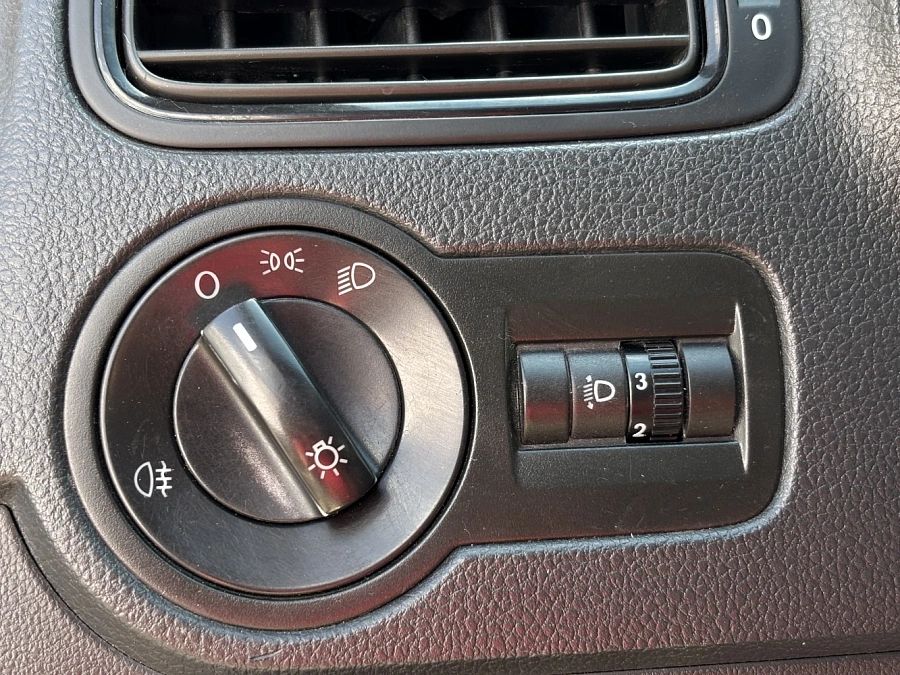 Volkswagen Polo, 2019г., передний привод, автомат