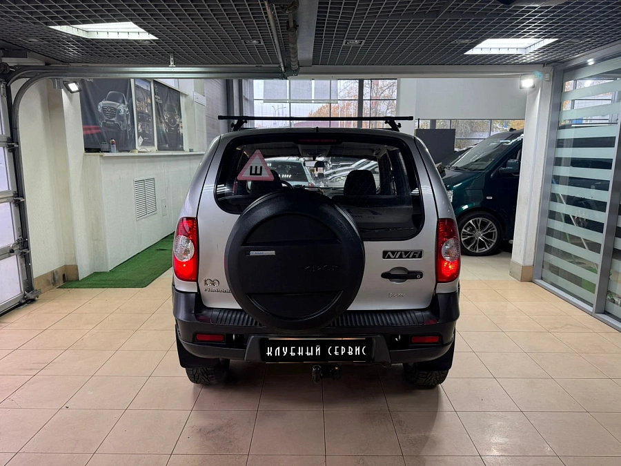 Chevrolet Niva, 2011г., полный привод, механика