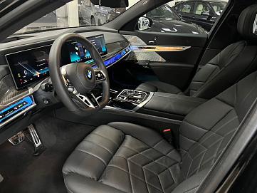 BMW 7 серии, 2024г, полный привод, автомат