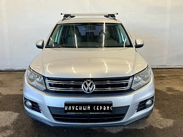 Volkswagen Tiguan, 2011г, передний привод, механика