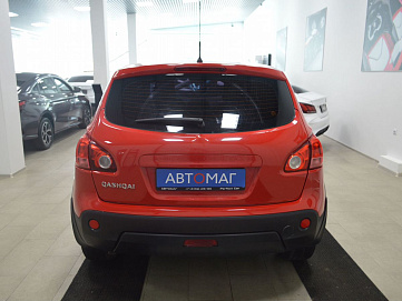 Nissan Qashqai, 2008г, передний привод, механика