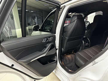 BMW X5, 2024г, полный привод, автомат
