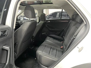 Volkswagen T-Roc, 2022г, полный привод, робот