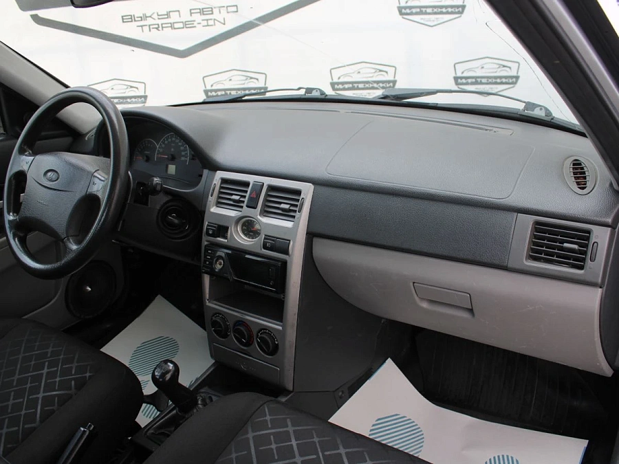 Lada (ВАЗ) Priora, 2010г., передний привод, механика