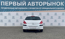 Peugeot 308, 2010г., передний привод, механика