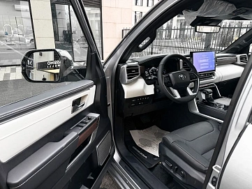 Toyota Sequoia, 2025г, полный привод, автомат