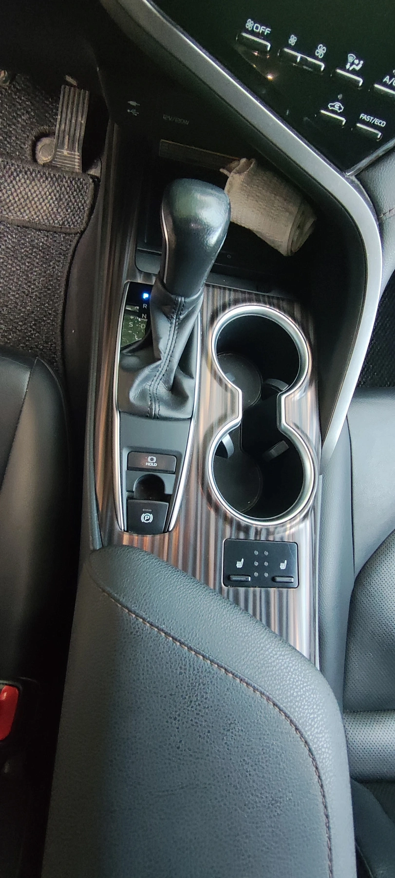 Toyota Camry, 2018г., передний привод, автомат