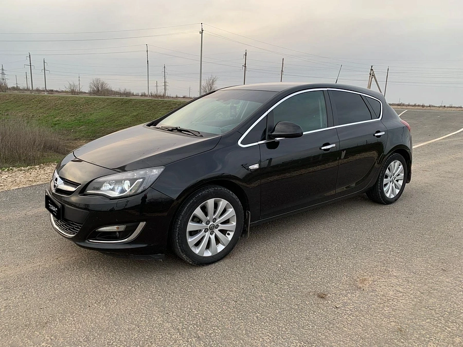 Opel Astra, 2013г., передний привод, автомат