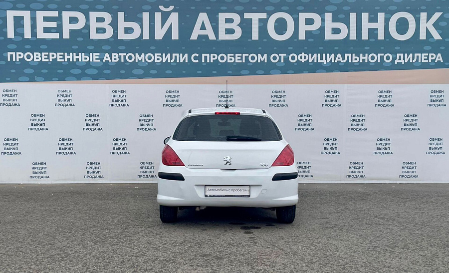 Peugeot 308, 2010г., передний привод, механика