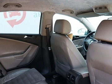 Volkswagen Passat, 2005г, передний привод, автомат