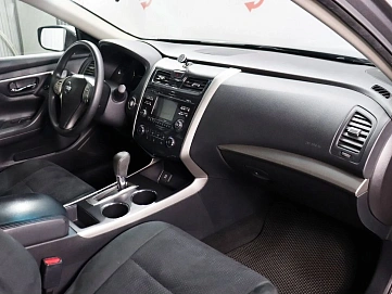 Nissan Altima, 2015г, передний привод, вариатор