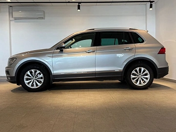 Volkswagen Tiguan, 2017г, передний привод, автомат