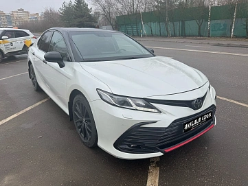 Toyota Camry, 2022г, передний привод, автомат