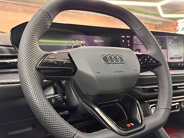 Audi Q5, 2025г, передний привод, робот