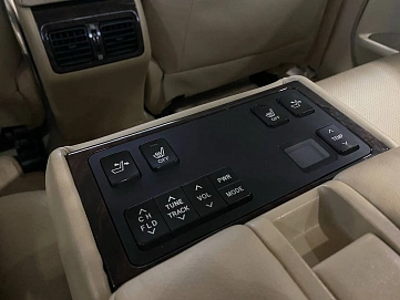 Toyota Camry, 2015г, передний привод, автомат