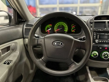 Kia Cerato, 2007г, передний привод, механика