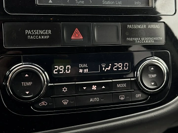 Mitsubishi Outlander, 2015г, полный привод, вариатор