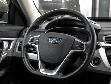 Geely Atlas, 2018г, передний привод, автомат