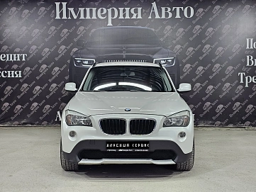 BMW X1, 2012г, задний привод, автомат