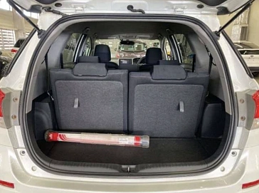 Toyota Wish, 2010г, передний привод, вариатор