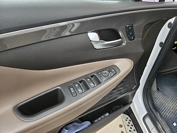 Hyundai Santa Fe, 2018г, передний привод, автомат
