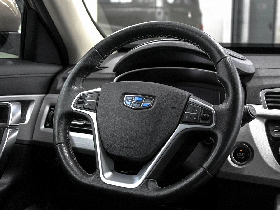 Geely Atlas, 2018г., передний привод, автомат